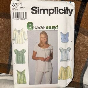 Simplicity Women's Blouse Pattern in White and Blue